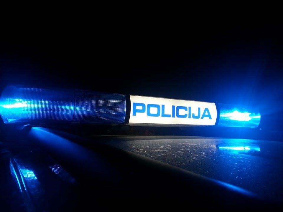 Policija noć rotacija