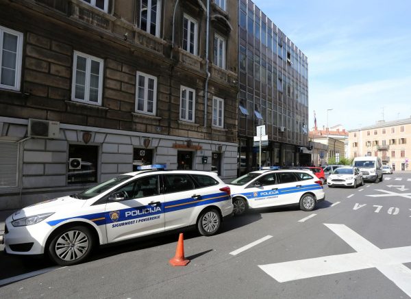 Rijeka: Policija dovodi uhićene u akciji Uljanik na ispitivanje u DORH