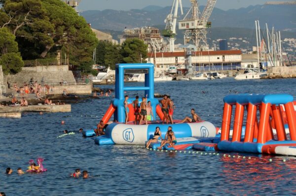 Rijeka: Gužva na plaži Kantrida