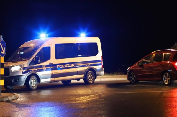 policija-patrola-noćna-riječanin 2