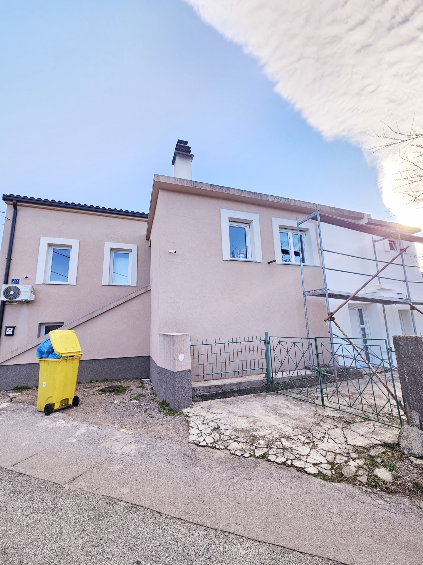 obnavljanje požarom uništene kuće2